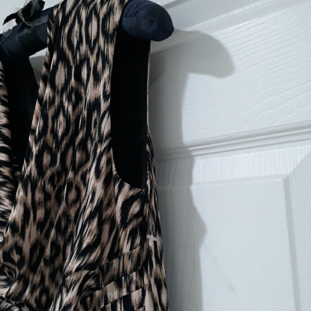 Dress - Picture 3 of 5